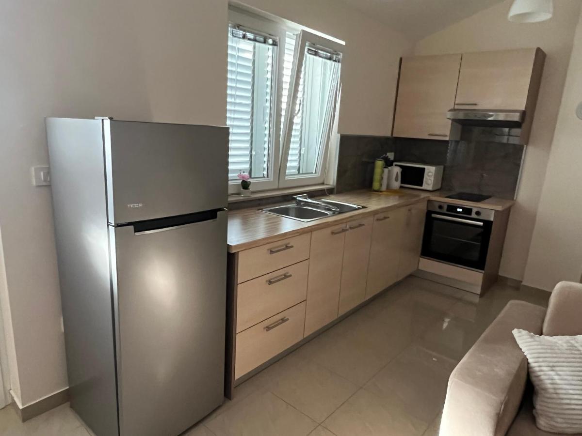 Apartmani Nina I Niko Ugljan Camera foto